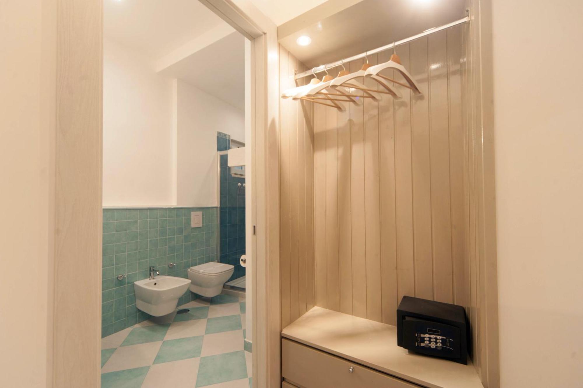 La Cattedrale Dai Tetti Bed & Breakfast Trani Exterior photo