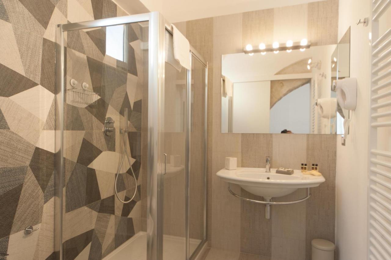 La Cattedrale Dai Tetti Bed & Breakfast Trani Exterior photo